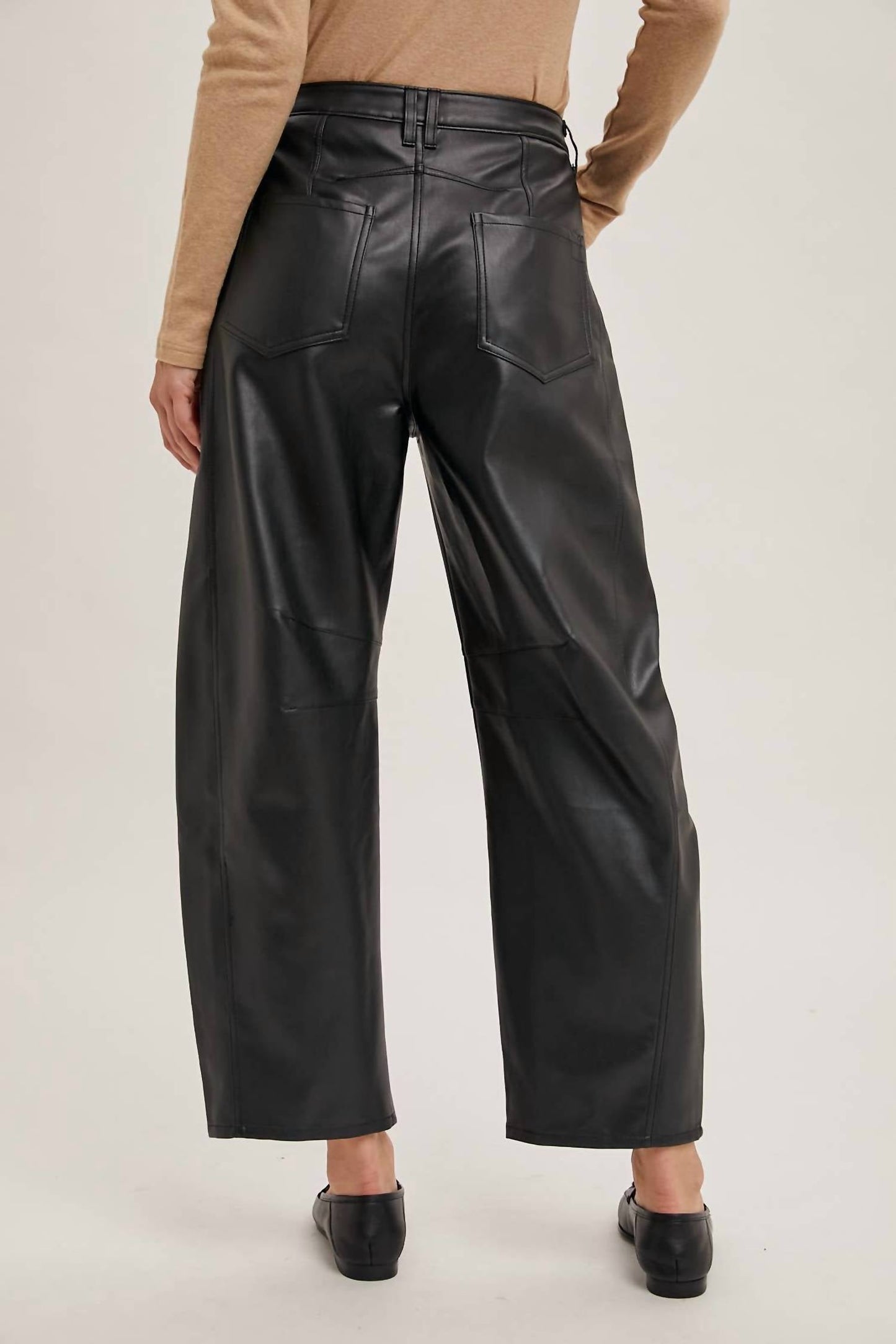 Bluivy - Vegan Leather Barrel Pants