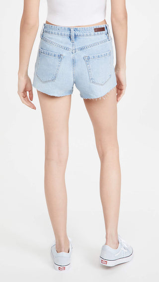 Shorts jeans feminino Read My Lips Indigo da BLANKNYC, tamanho 26