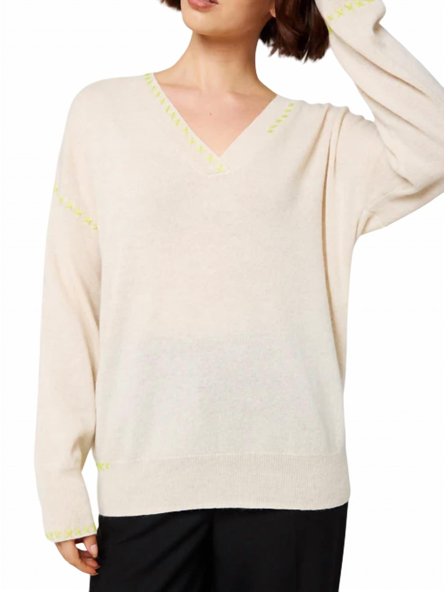 Brodie Cashmere - Cross Stitch V-Neck Sweater