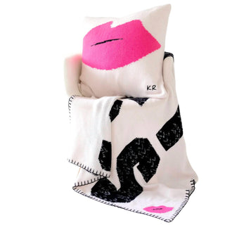 Kerri Rosenthal - Almofada de suéter XOXO