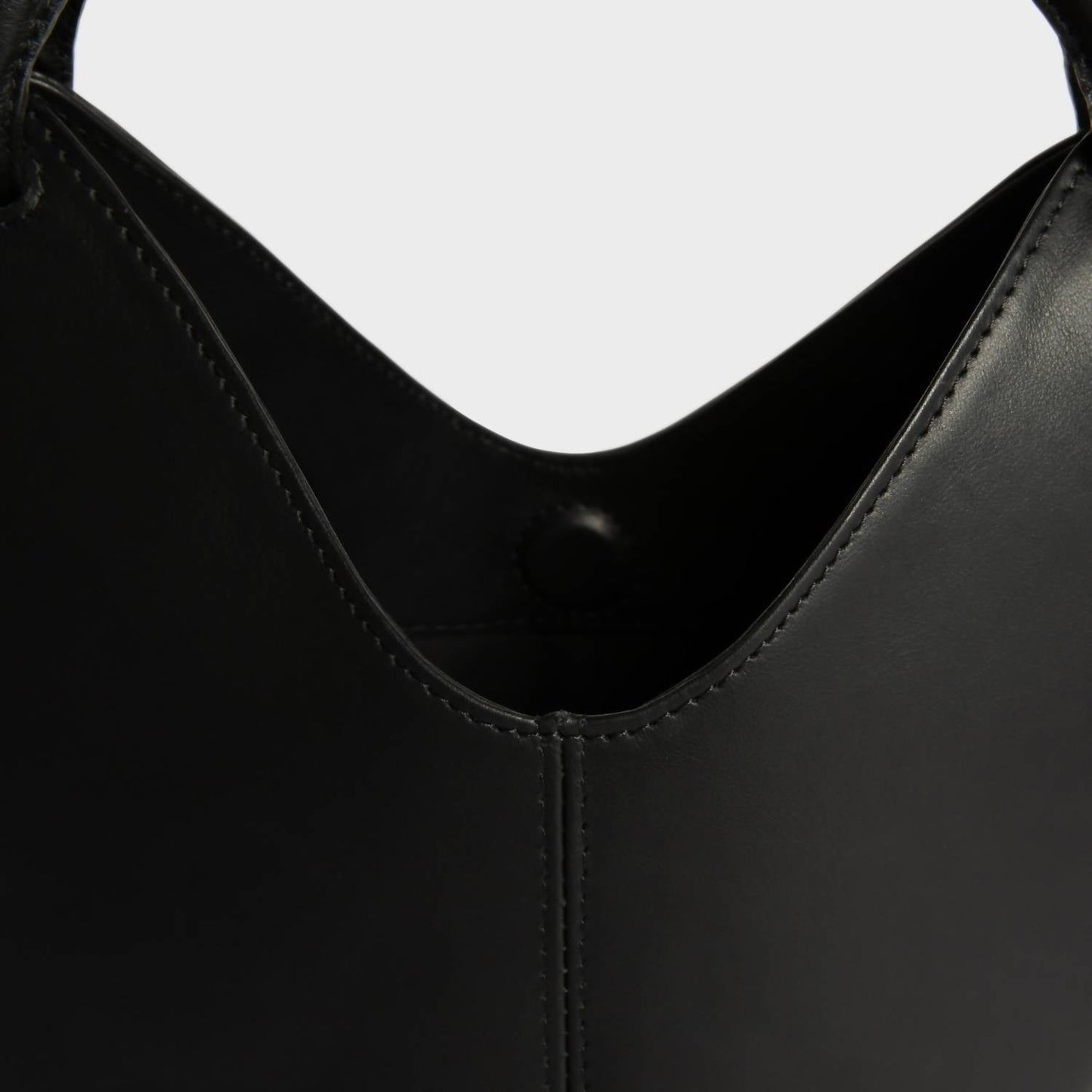 Lemiz - Women's Mia Bucket Handbag