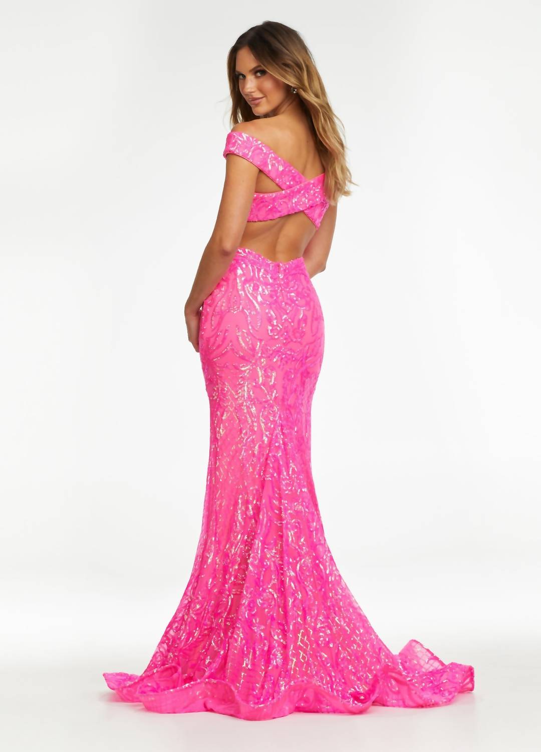 Ashleylauren - Fit And Flare Prom Dress
