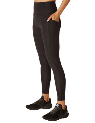 Além do Yoga - Legging Midi com Bolso Strive