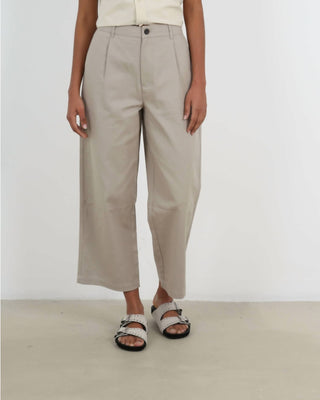 6397 - Calça curta folgada