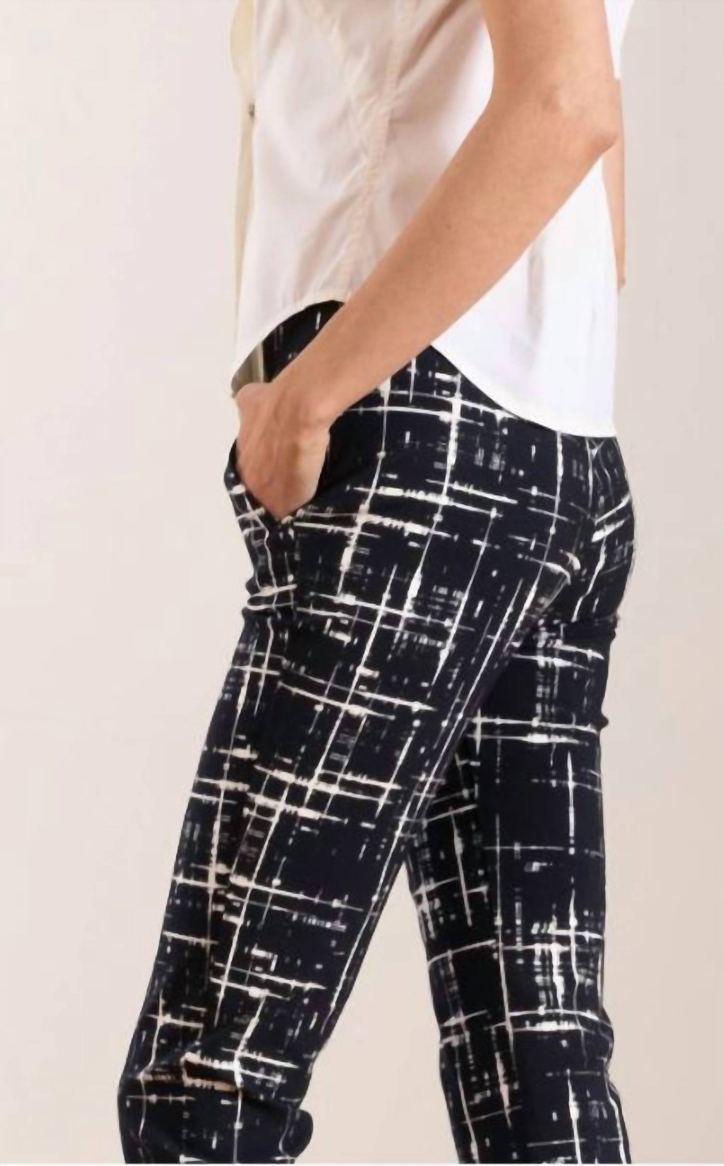 Avenue Montaigne - Lulu Pull On Crop Pant