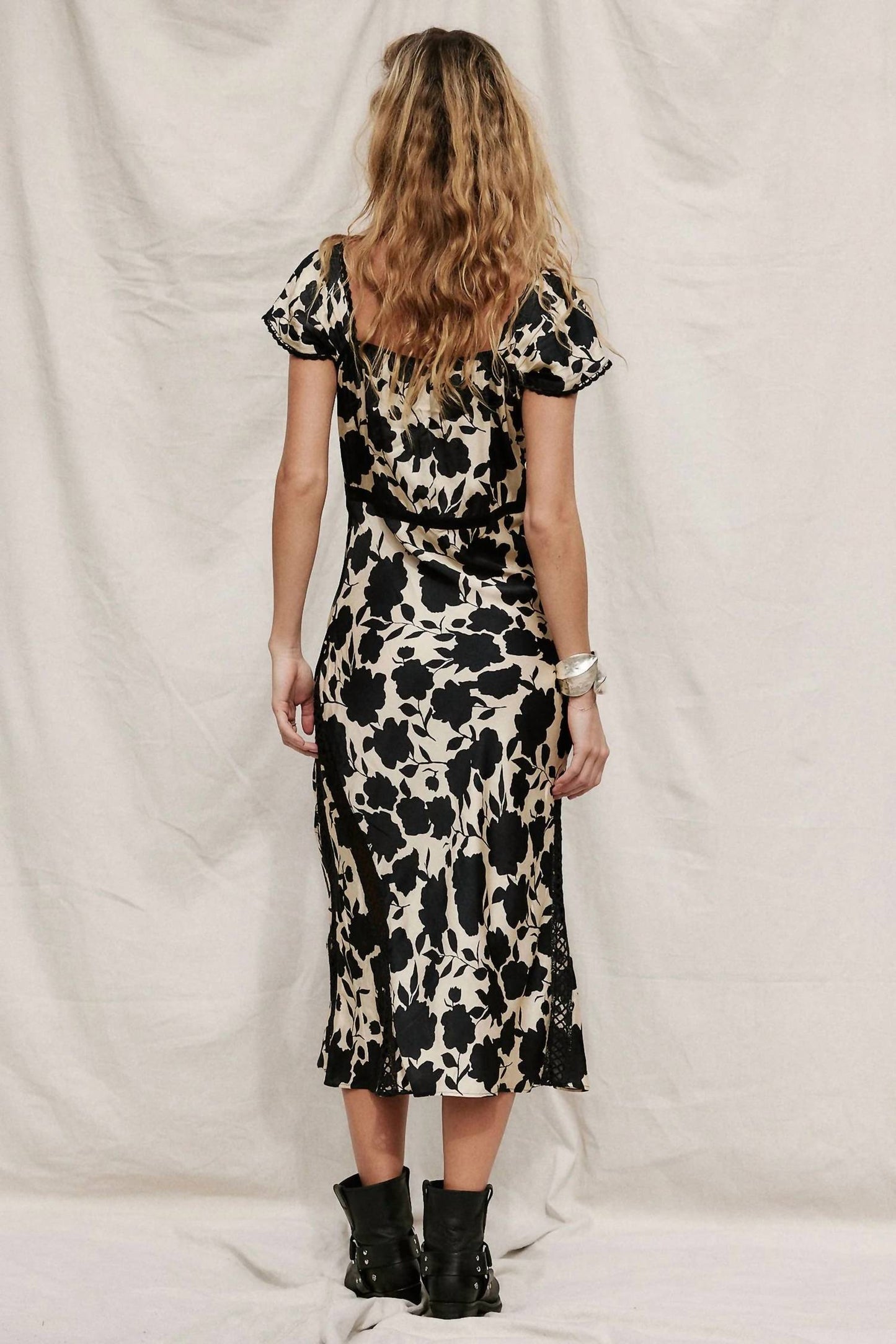 Jen'S Pirate Booty - Castilla Midi Dress