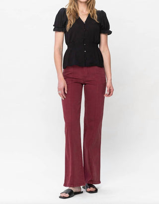 Judy Blue - Calça Jeans com Costura Frontal