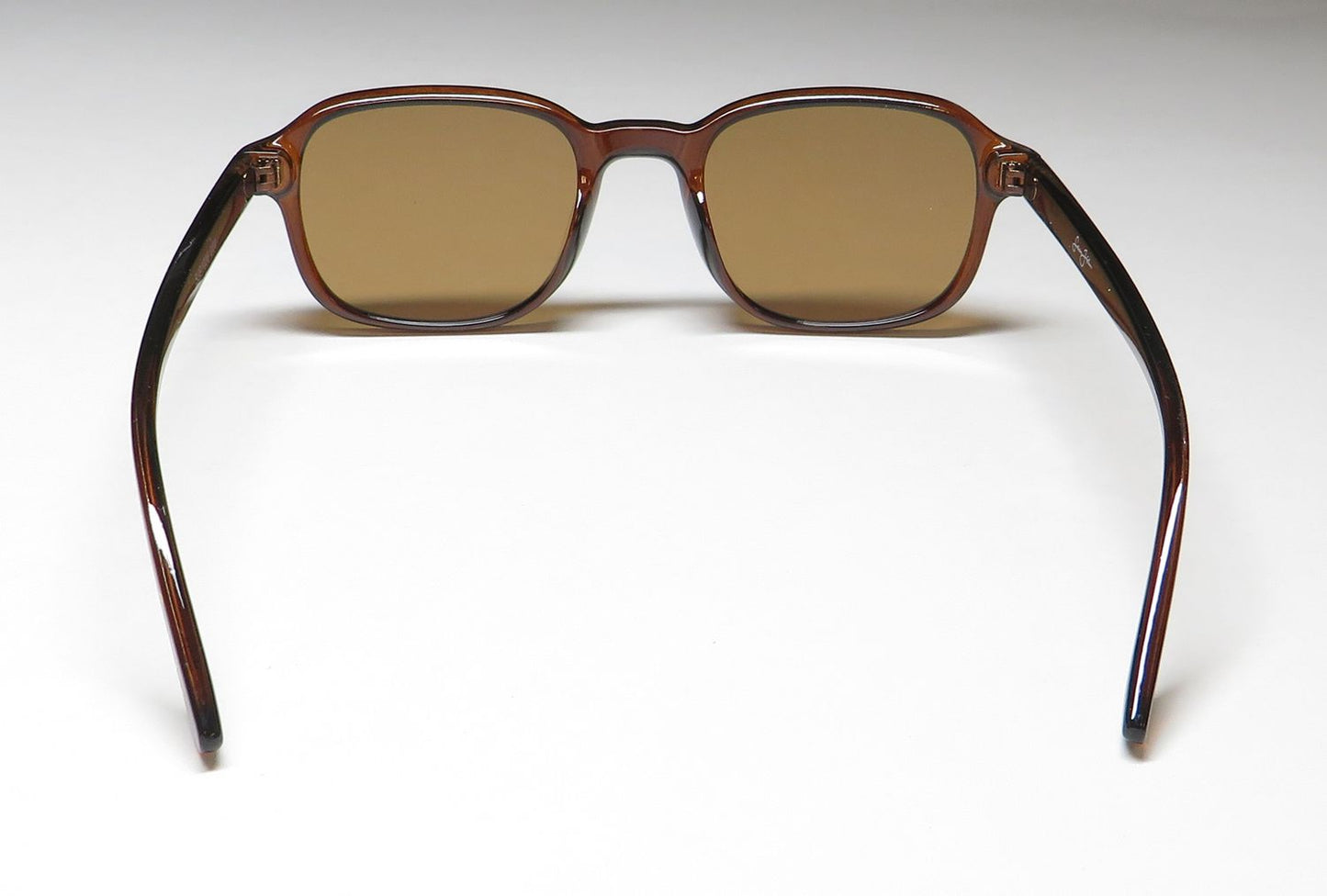 Óculos de sol Sean John SJS1026 com proteção 100% UV/UVB Podium Faion Elegant Retro