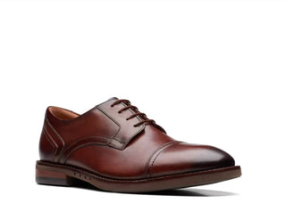 Clarks - Sapatos masculinos Un Hugh Cap