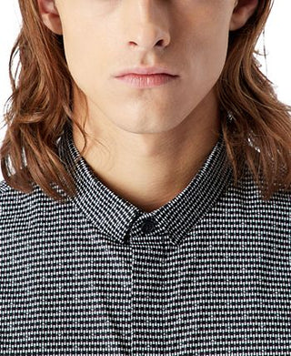 Camisa Masculina A|X Armani Exchange com Estampa Geo Stretch e Botões Preta Tamanho Médio