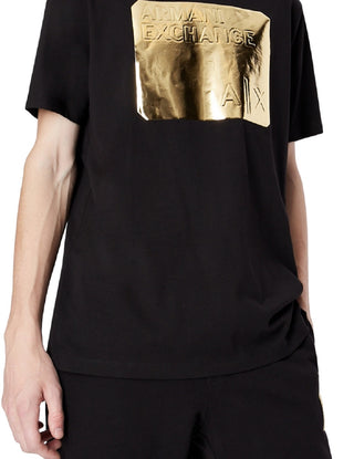 Camiseta masculina A|X Armani Exchange com logotipo metálico em relevo, preta, tamanho grande