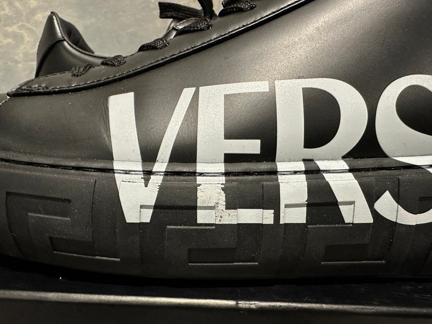 Tênis Versace Masculino Greca Logo Cano Baixo Preto Tamanho 11