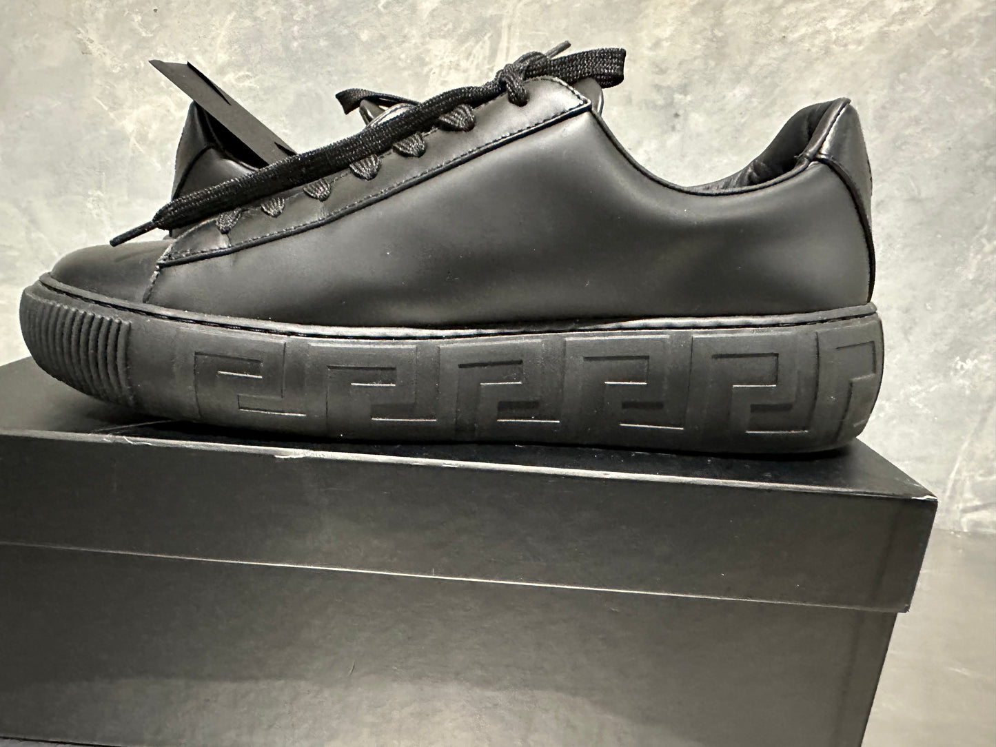 Tênis Versace Masculino Greca Logo Cano Baixo Preto Tamanho 11