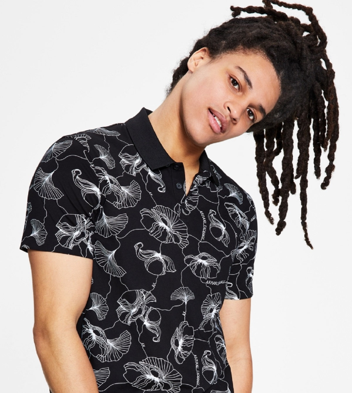 Camisa Polo Masculina A|X Armani Exchange com Estampa Floral, Preta, Tamanho Médio