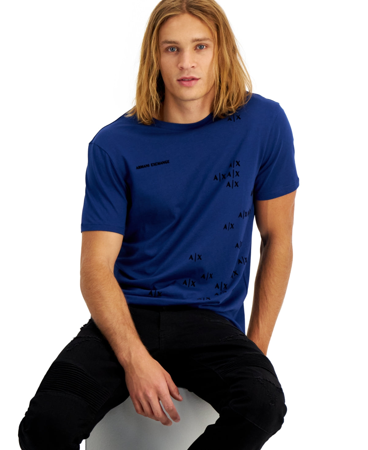 Camiseta masculina AX Armani Exchange com decote redondo e logotipo de letras, manga curta, azul, tamanho M