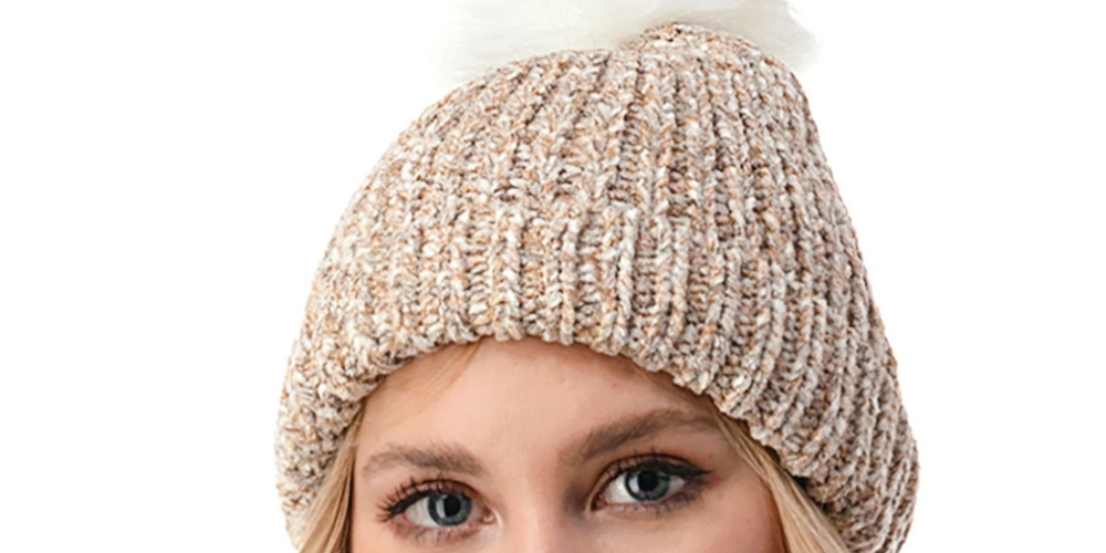 Marcus Adler Gorro Feminino Ultra Macio Chenille Faux Pom Marrom Tamanho Regular