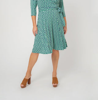 Vestido envelope falso feminino Leota verde tamanho 3X