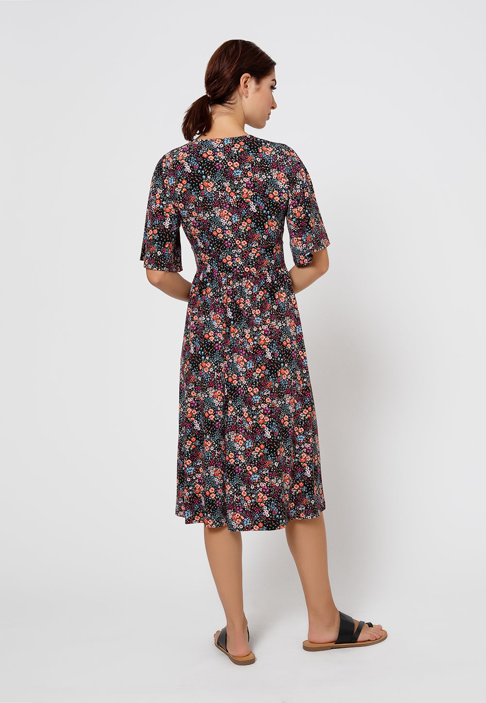 Vestido Zoe de manga curta feminino Leota em confete floral multicolorido