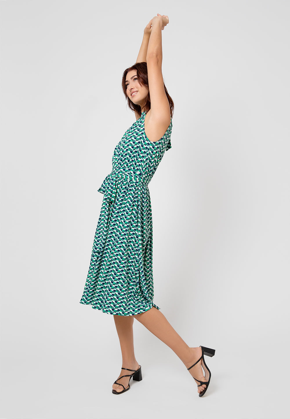 Vestido Mindy sem mangas feminino Leota em verde geométrico moderno