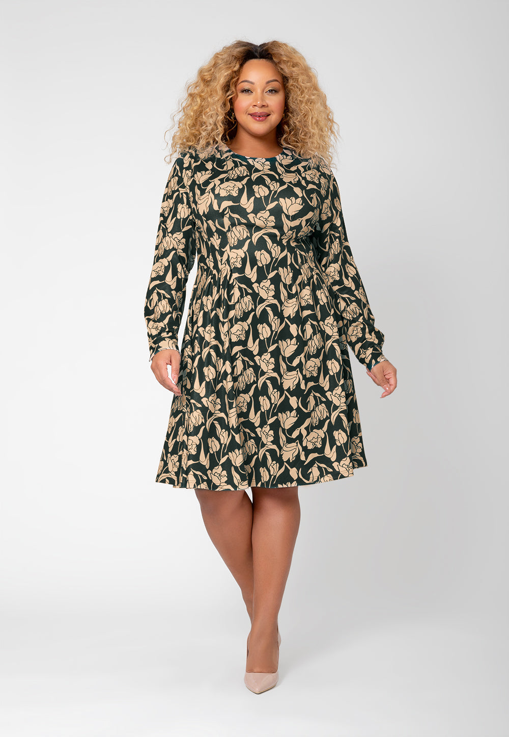 Vestido Lara Fit and Flare de manga comprida feminino Leota (curvo) preto