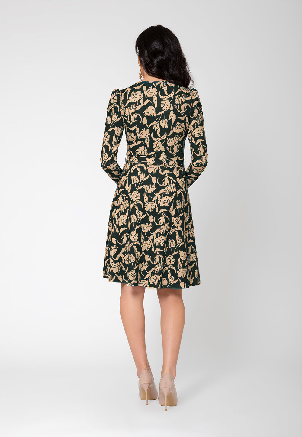 Vestido envelope longo Rosalia com manga bufante Leota feminino, preto