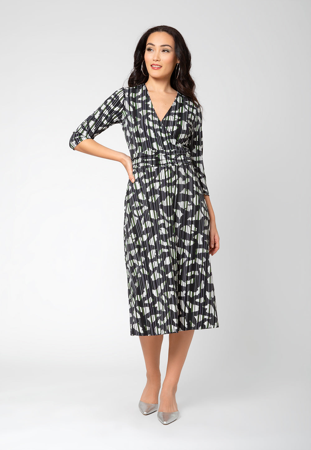 Vestido midi envelope Amiya manga 3/4 feminino Leota cinza