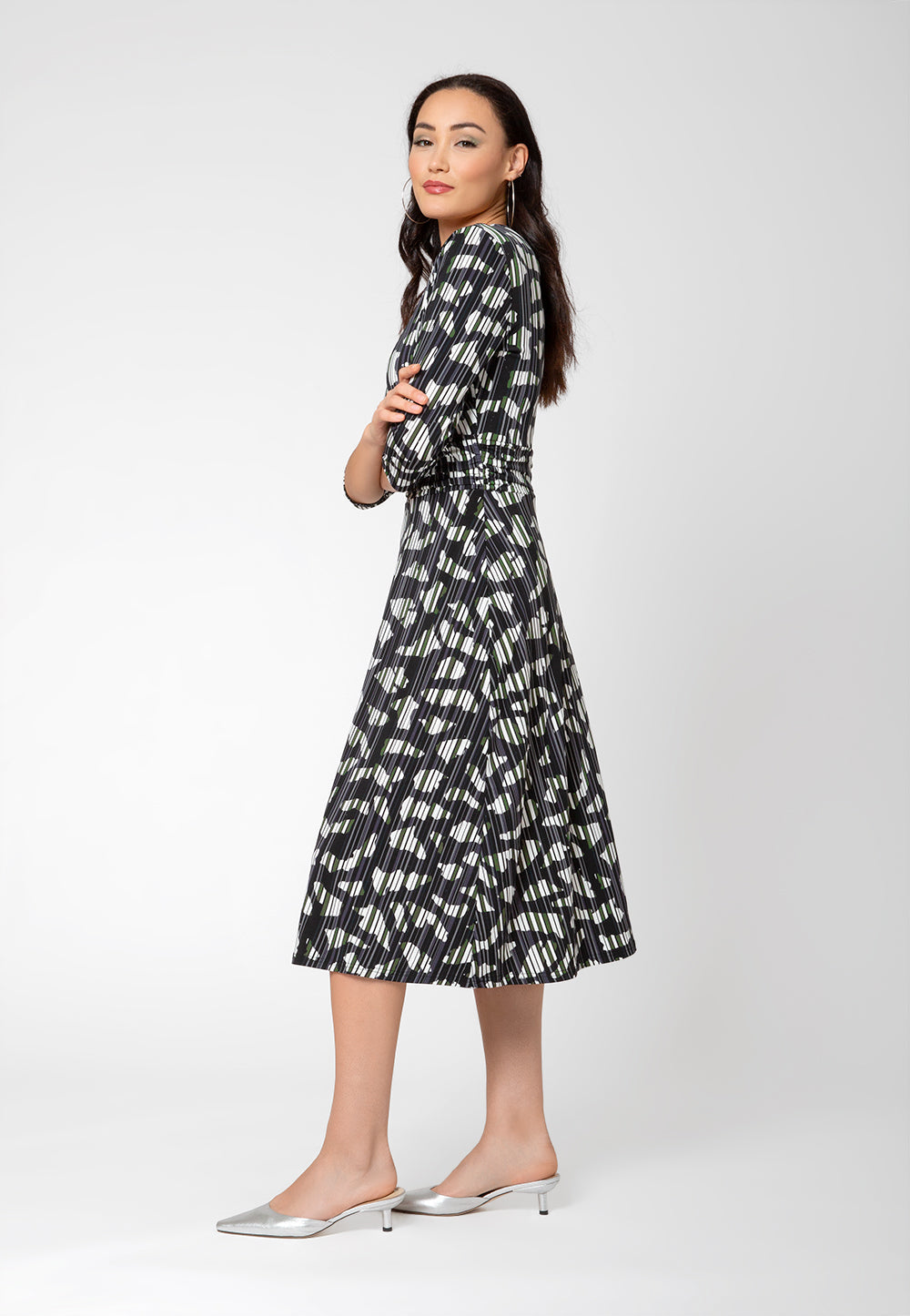 Vestido midi envelope Amiya manga 3/4 feminino Leota cinza