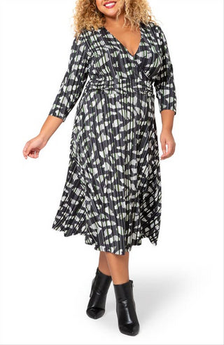 Leota Women's Amiya Midi Dress Black Size 1X