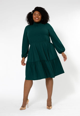 Vestido feminino Leota de manga comprida em jersey boho verde-oliva com camadas (curvo) verde