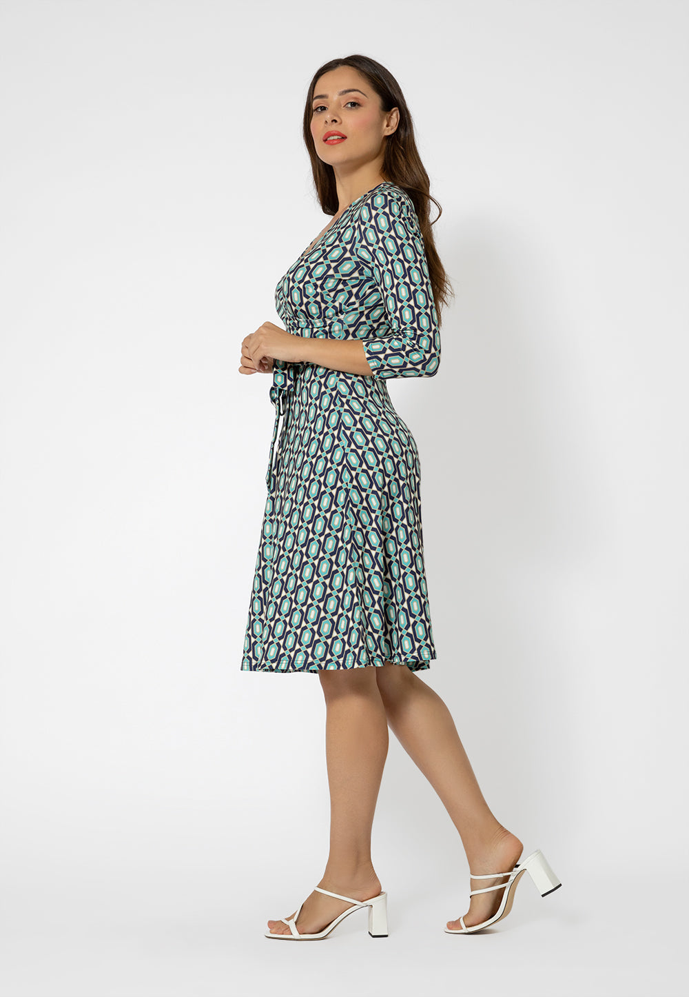 Vestido envelope perfeito com manga 3/4 feminino Leota, verde