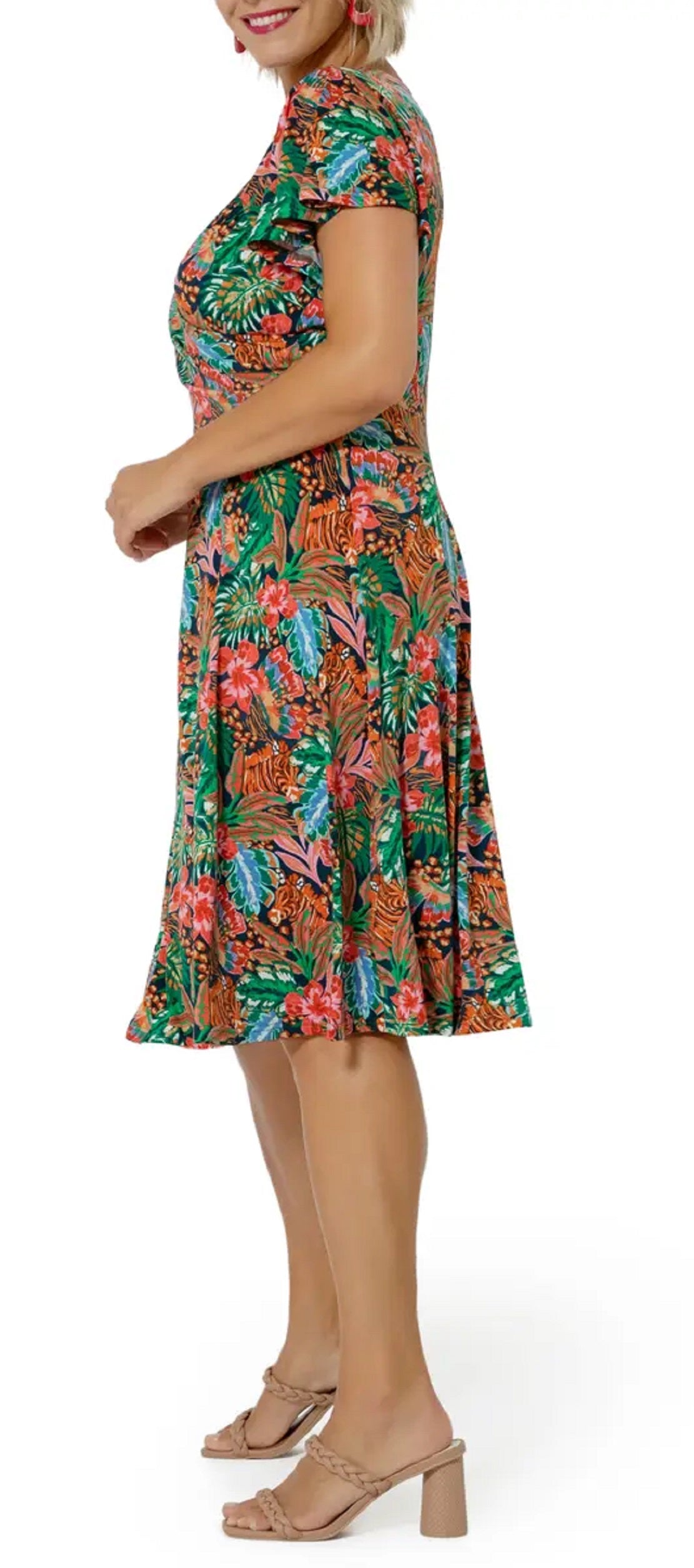 Vestido feminino Leota com mangas esvoaçantes e decote em coração, multicolorido