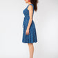 Vestido feminino Leota sem mangas Brittany Fit and Flare Azul Tamanho P
