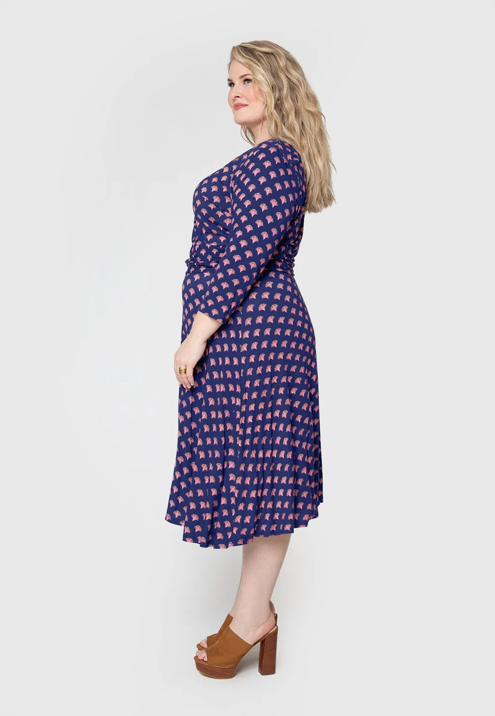 Vestido midi feminino Leota Amiya com manga 3/4, azul, tamanho 1X