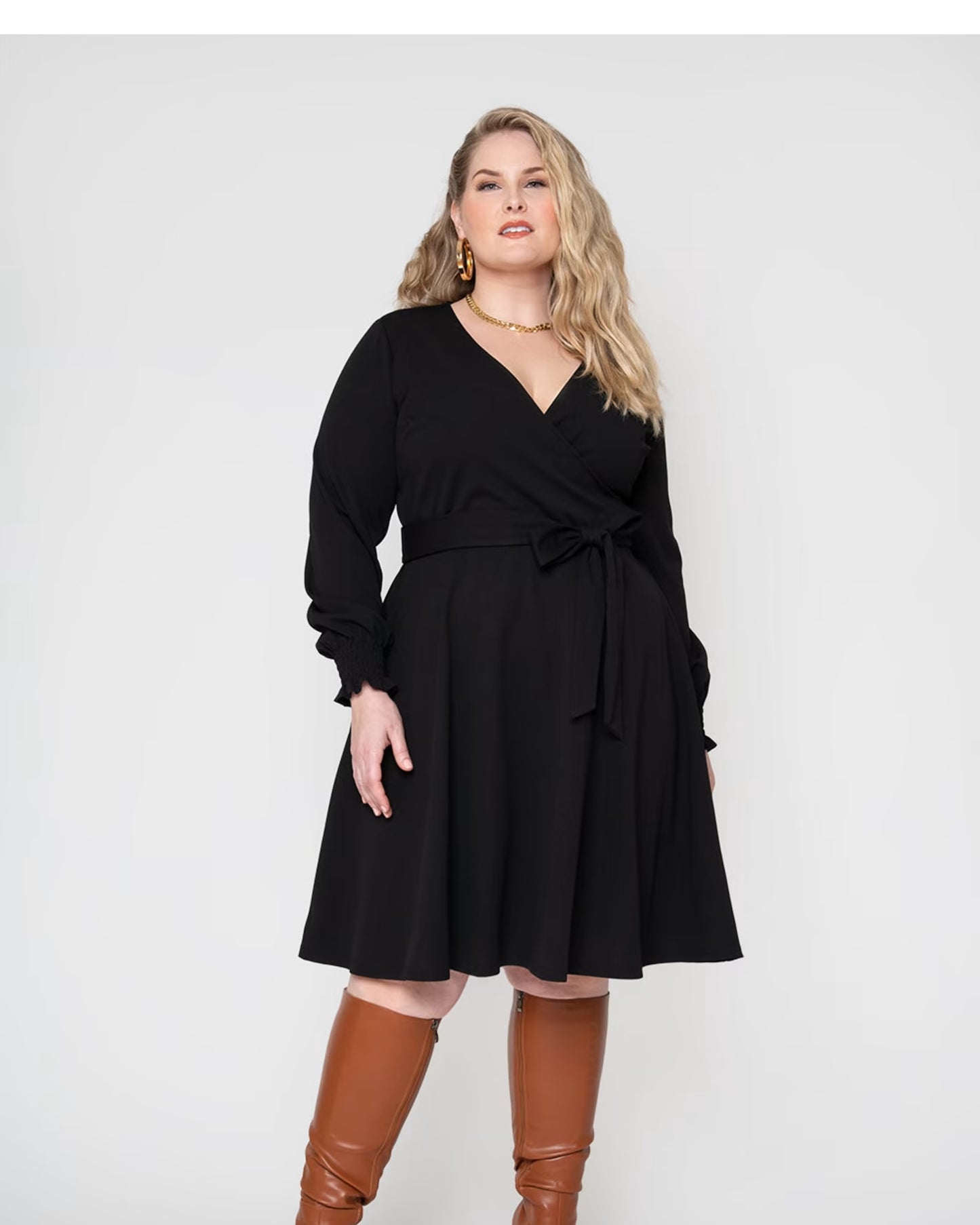 Vestido Blusa com Manga Envoltória Perfeito Leota Feminino Preto