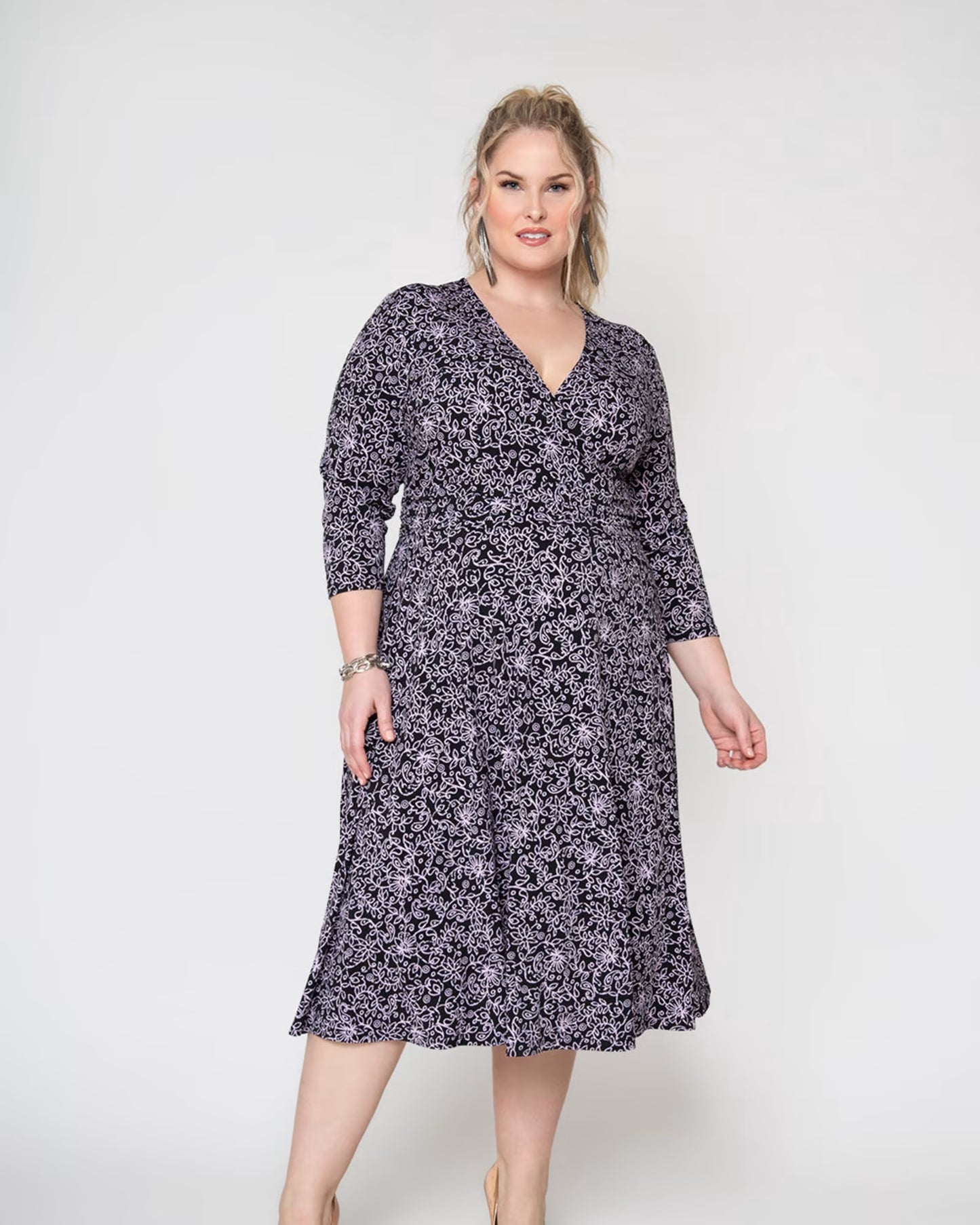 Vestido midi feminino Leota Amiya com manga 3/4, preto, tamanho 2X