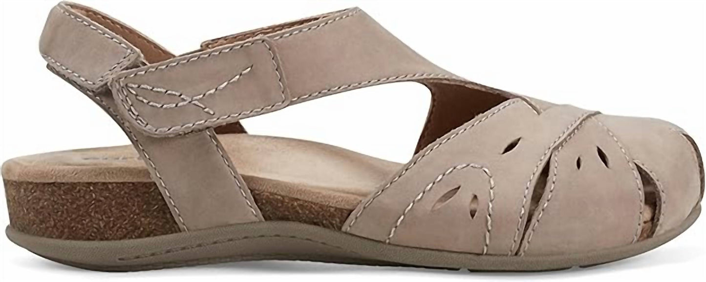 Earth - Women's Birdine Casual Round Toe Slip-on