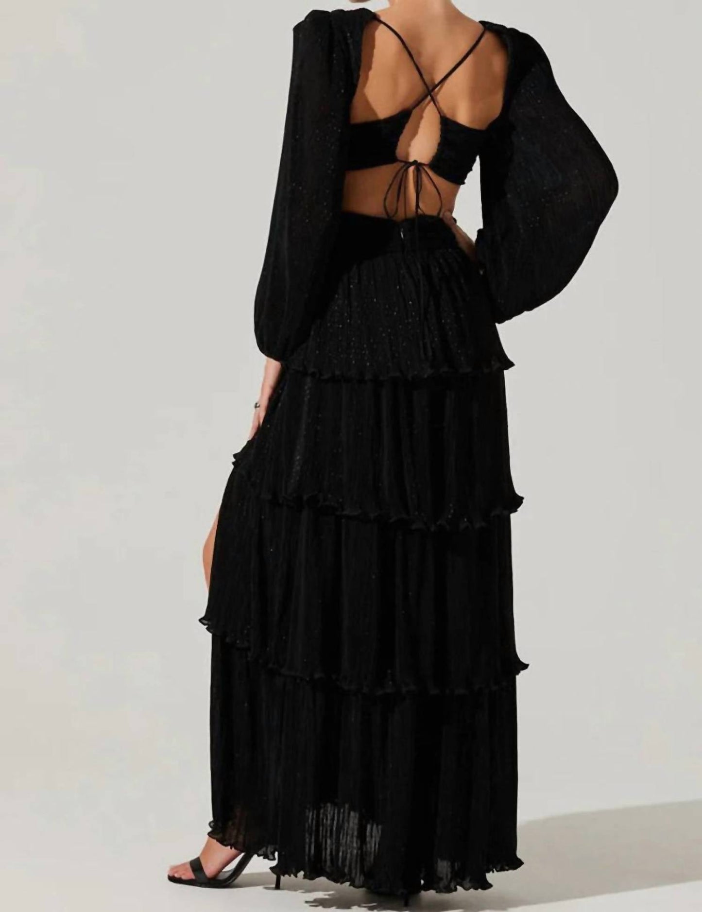 Astr - Anora Vneck Pleated Tiered Maxi Dress