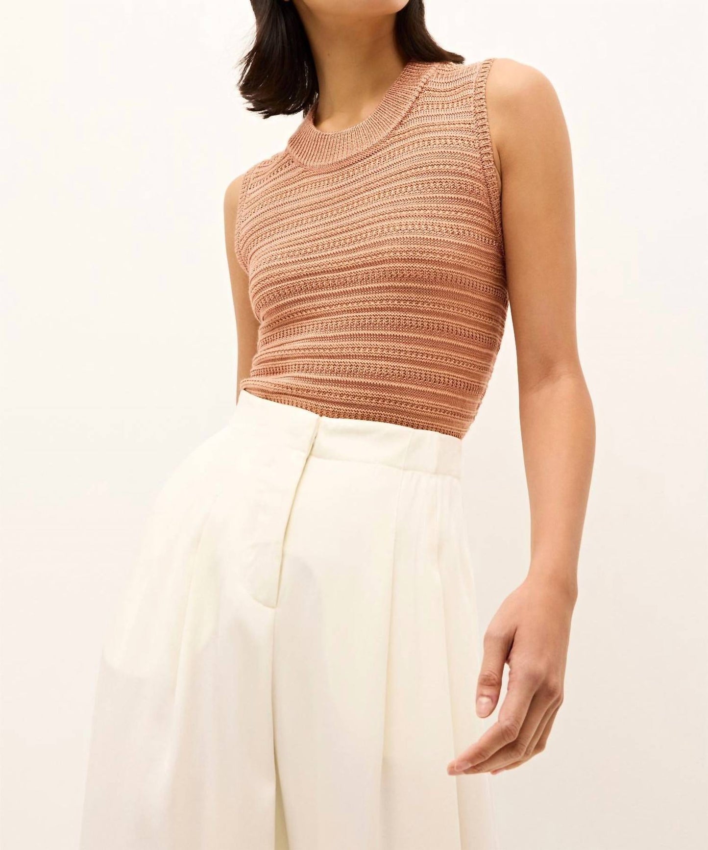 Marie Oliver - Nev Crew Neck Top