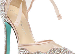Betsey Johnson Iris Embellished Ankle Tie Pump em Champagne, Tamanho 9,5 Amarelo