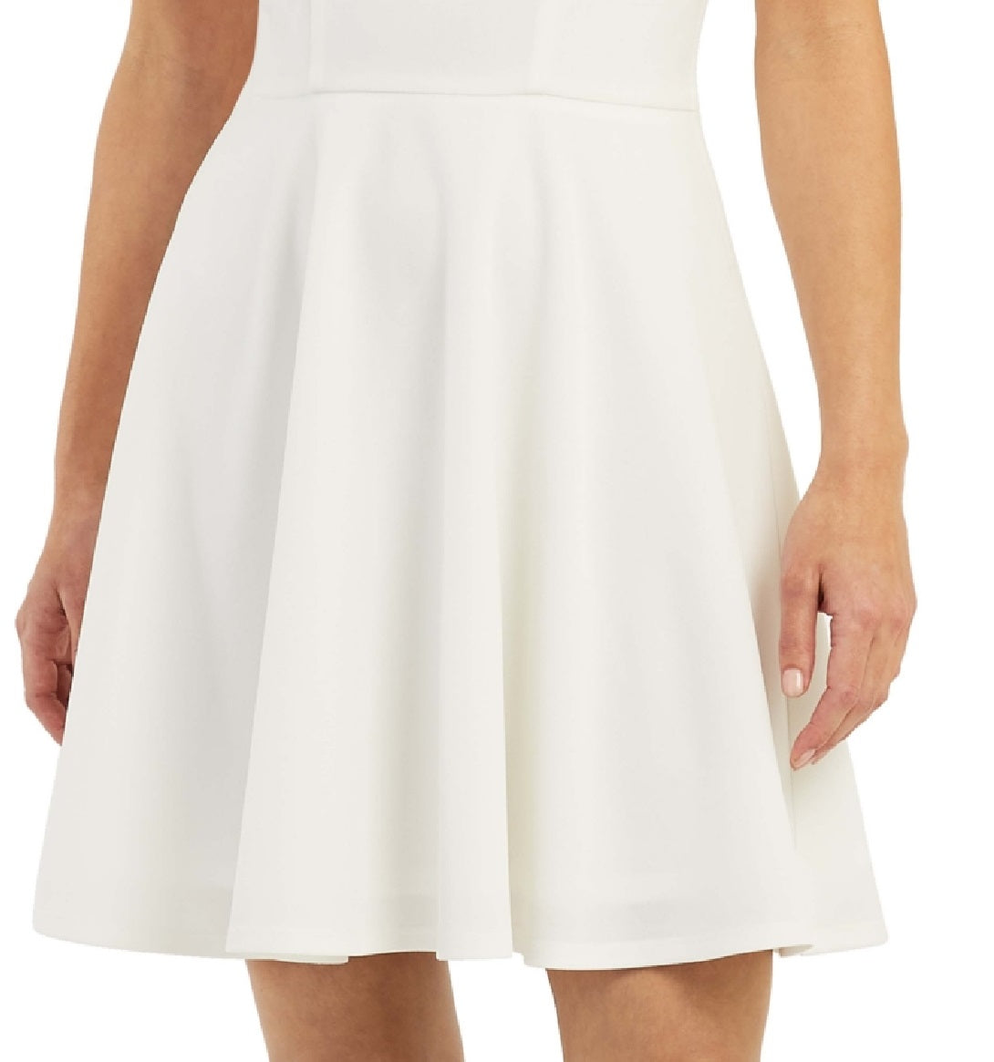 Vestido BCX Junior com acabamento em renda e ajuste evasê, branco, tamanho 13