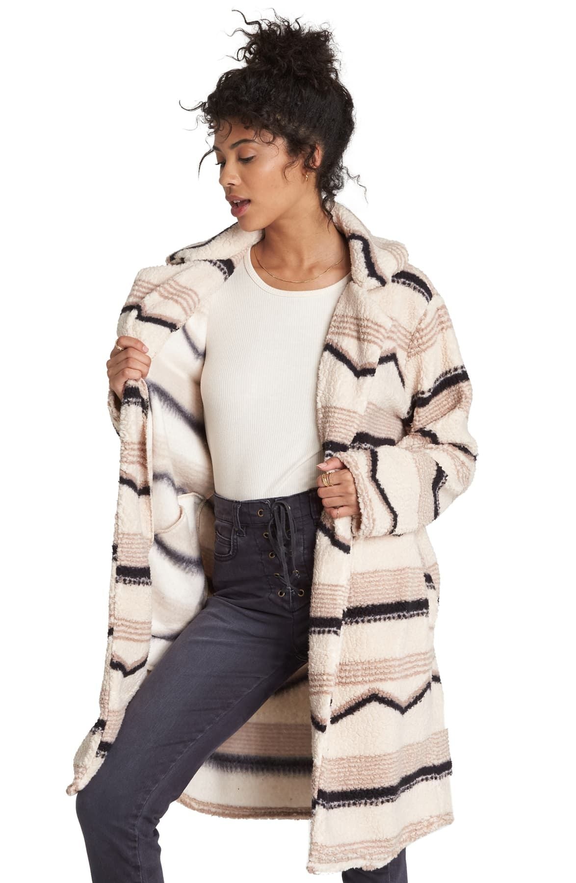 Cardigans abertos femininos Billabong listrados em zigue-zague Montreal Duster marrom tamanho grande