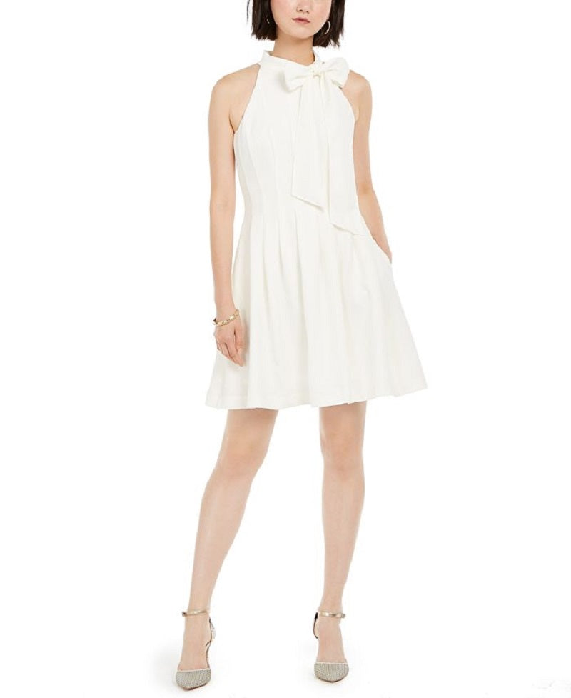 Vestido feminino Vince Camuto com decote em arco e ajuste evasê, branco, tamanho 4