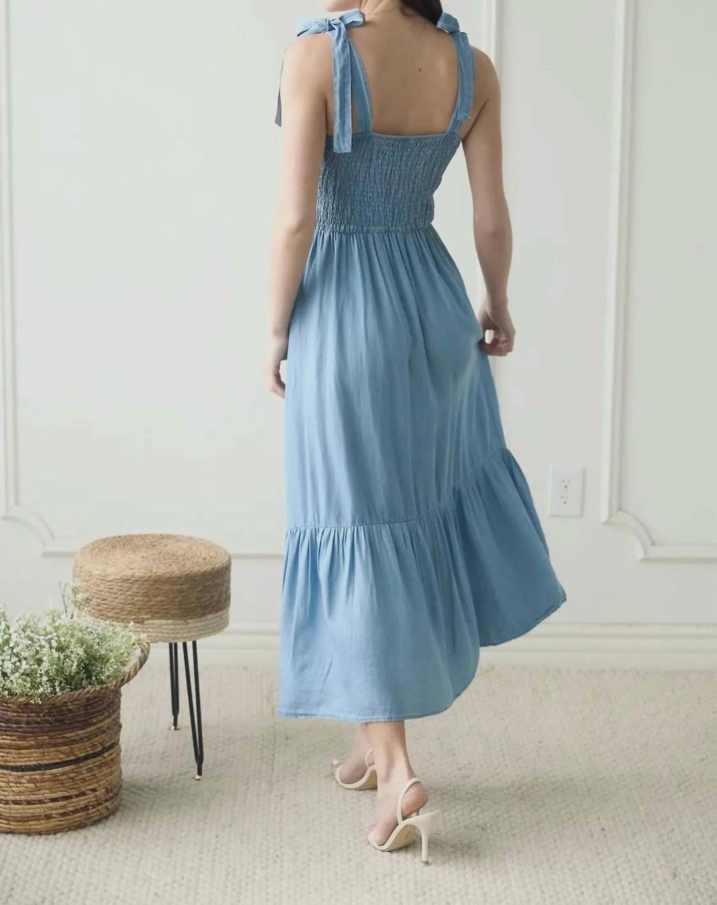Blu Pepper - Smocked Tie Strap Maxi Dress