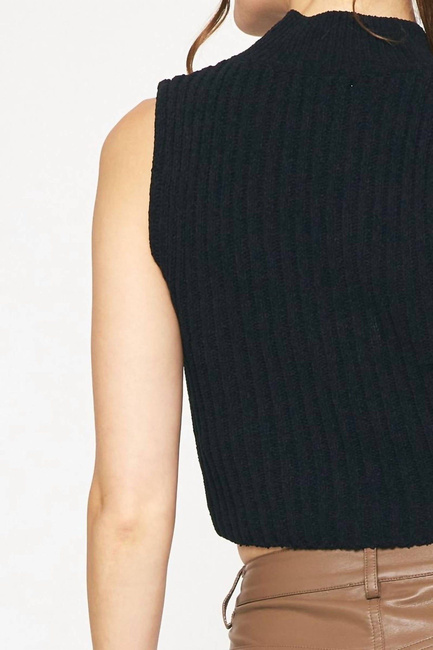 Entro - Channel Sleeveless Top
