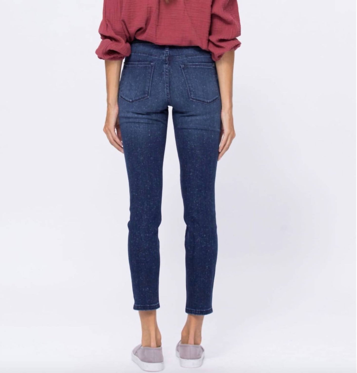 Judy Blue - Relaxed Fit Mineral Washed Jeans