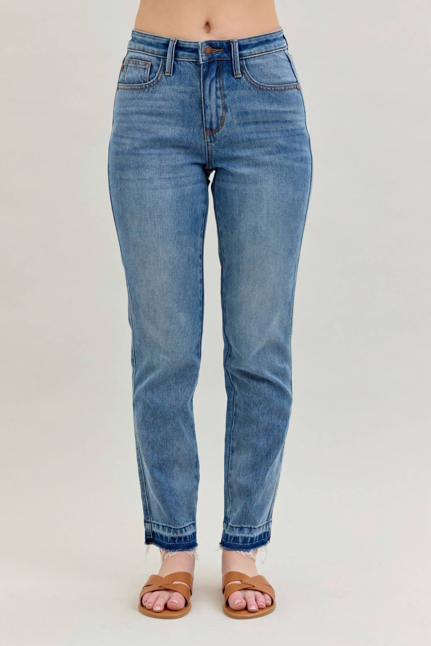Judy Blue - Midrise Magic Hem Release Jean