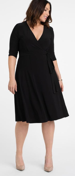 Vestido envelope Kiyonna Essential Feminino Preto Tamanho 5X