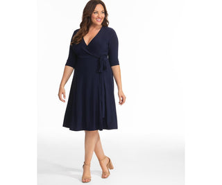 Vestido envelope Kiyonna feminino 'Essential' azul tamanho 3X