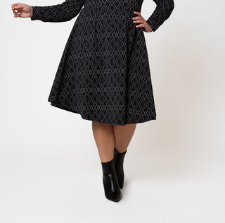 Vestido Lara Feminino Leota em Jacquard Luxe com Linhas Diamante (Curve) Preto