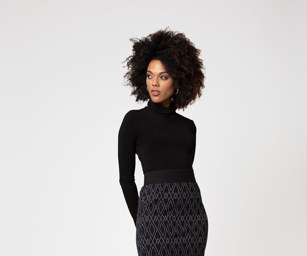 Saia lápis midi feminina Leota em jacquard luxuoso com linhas de diamante, preta